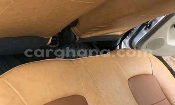 Ra Àlòkù Hyundai Elantra funfun Ọkọ̀ in Berekum ni Brong-Ahafo Ra Àlòkù Hyundai Elantra funfun Ọkọ̀ in Berekum ni Brong-Ahafo