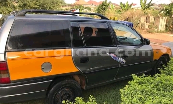 Sayi Na hannu Opel Astra Sauran Mota in Accra a Greater Accra Sayi Na hannu Opel Astra Sauran Mota in Accra a Greater Accra