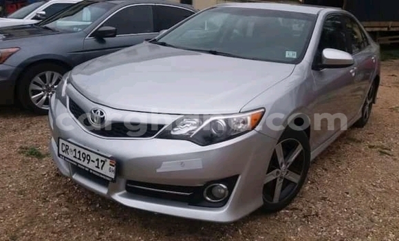 Buy Used Toyota Camry White Car in Accra in Greater Accra