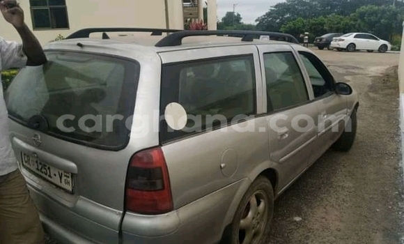 Ra Àlòkù Opel Astra Miiran Ọkọ̀ in Accra ni Greater Accra Ra Àlòkù Opel Astra Miiran Ọkọ̀ in Accra ni Greater Accra