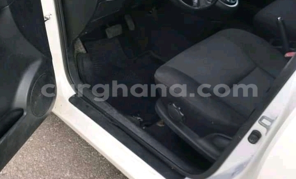 Ra Àlòkù Toyota Matrix funfun Ọkọ̀ in Accra ni Greater Accra Ra Àlòkù Toyota Matrix funfun Ọkọ̀ in Accra ni Greater Accra