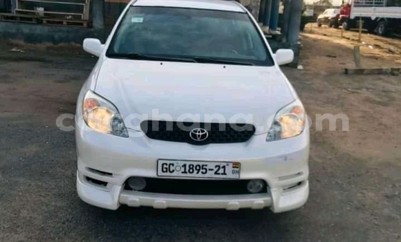 Ra Àlòkù Toyota Matrix funfun Ọkọ̀ in Accra ni Greater Accra Ra Àlòkù Toyota Matrix funfun Ọkọ̀ in Accra ni Greater Accra