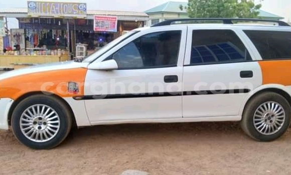 Ra Àlòkù Opel Astra Miiran Ọkọ̀ in Accra ni Greater Accra