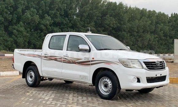 Ra Imported Toyota Hilux funfun Ọkọ̀ in Import - Dubai ni Ashanti Ra Imported Toyota Hilux funfun Ọkọ̀ in Import - Dubai ni Ashanti