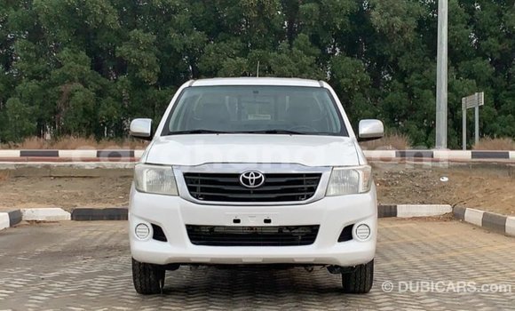 Ra Imported Toyota Hilux funfun Ọkọ̀ in Import - Dubai ni Ashanti Ra Imported Toyota Hilux funfun Ọkọ̀ in Import - Dubai ni Ashanti