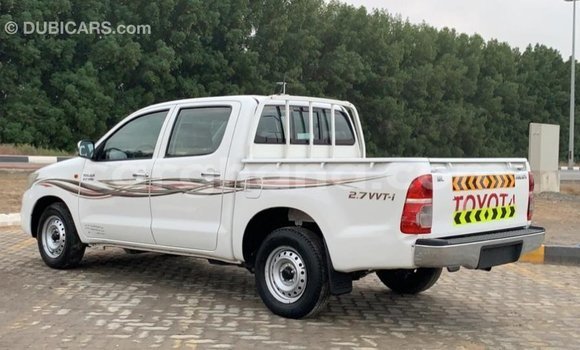 Ra Imported Toyota Hilux funfun Ọkọ̀ in Import - Dubai ni Ashanti Ra Imported Toyota Hilux funfun Ọkọ̀ in Import - Dubai ni Ashanti