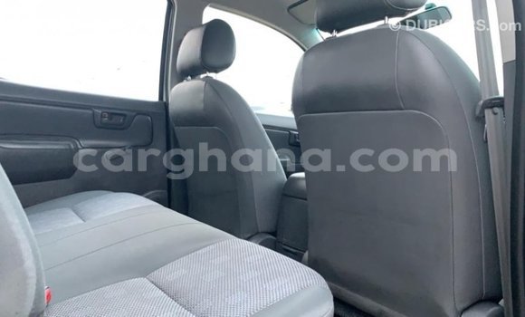 Ra Imported Toyota Hilux funfun Ọkọ̀ in Import - Dubai ni Ashanti Ra Imported Toyota Hilux funfun Ọkọ̀ in Import - Dubai ni Ashanti