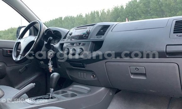 Ra Imported Toyota Hilux funfun Ọkọ̀ in Import - Dubai ni Ashanti Ra Imported Toyota Hilux funfun Ọkọ̀ in Import - Dubai ni Ashanti