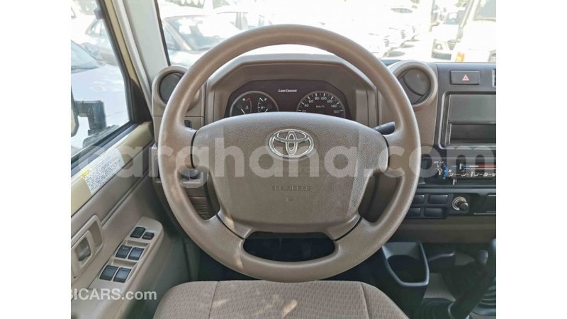 Big with watermark toyota land cruiser ashanti import dubai 39279