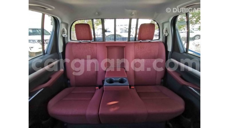 Big with watermark toyota hiace ashanti import dubai 39281