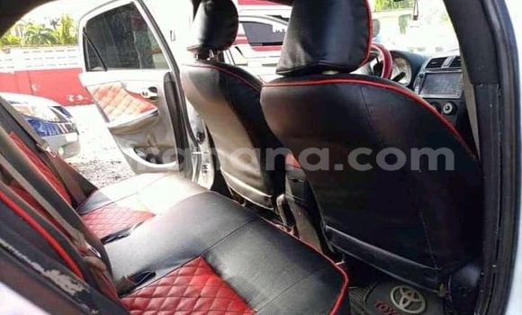 Ra Àlòkù Toyota Corolla funfun Ọkọ̀ in Berekum ni Brong-Ahafo Ra Àlòkù Toyota Corolla funfun Ọkọ̀ in Berekum ni Brong-Ahafo