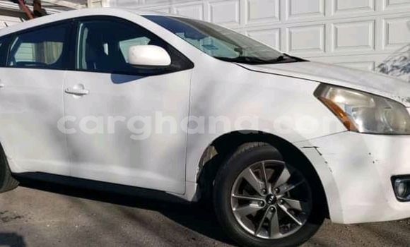Buy Used Pontiac Vibe White Car in Accra in Greater Accra Buy Used Pontiac Vibe White Car in Accra in Greater Accra