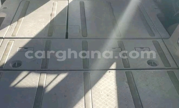 Sayi Na hannu Pontiac Vibe White Mota in Accra a Greater Accra Sayi Na hannu Pontiac Vibe White Mota in Accra a Greater Accra