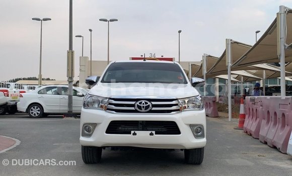 Ra Imported Toyota Hilux funfun Ọkọ̀ in Import - Dubai ni Ashanti Ra Imported Toyota Hilux funfun Ọkọ̀ in Import - Dubai ni Ashanti