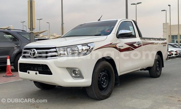 Ra Imported Toyota Hilux funfun Ọkọ̀ in Import - Dubai ni Ashanti Ra Imported Toyota Hilux funfun Ọkọ̀ in Import - Dubai ni Ashanti
