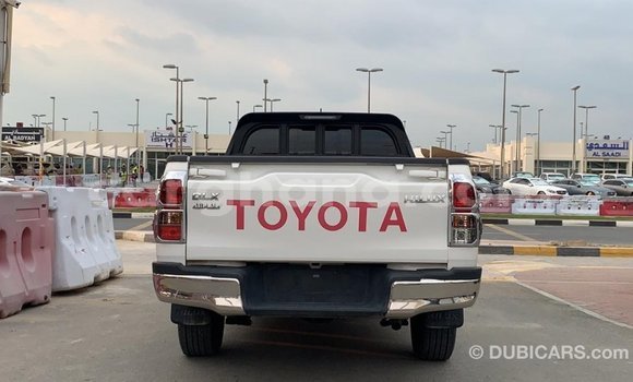 Ra Imported Toyota Hilux funfun Ọkọ̀ in Import - Dubai ni Ashanti Ra Imported Toyota Hilux funfun Ọkọ̀ in Import - Dubai ni Ashanti