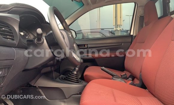 Ra Imported Toyota Hilux funfun Ọkọ̀ in Import - Dubai ni Ashanti Ra Imported Toyota Hilux funfun Ọkọ̀ in Import - Dubai ni Ashanti