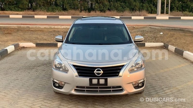 Big with watermark nissan altima ashanti import dubai 39303