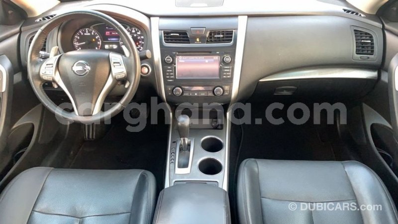 Big with watermark nissan altima ashanti import dubai 39303