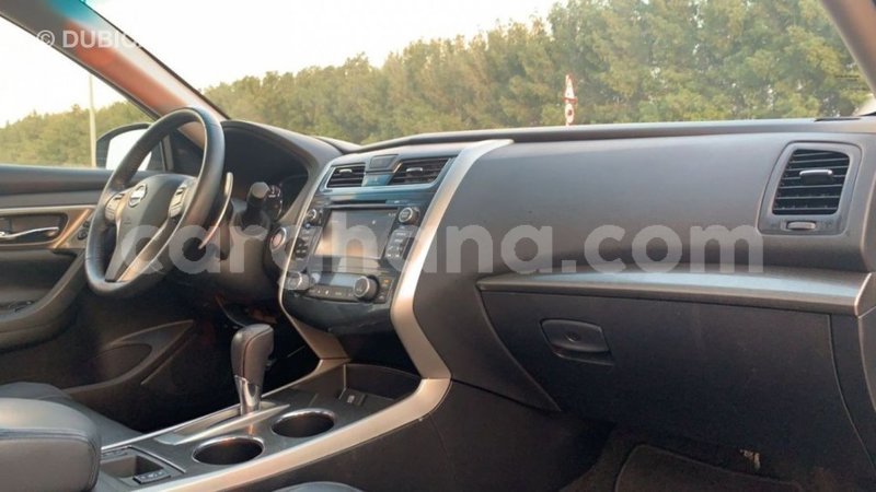 Big with watermark nissan altima ashanti import dubai 39303