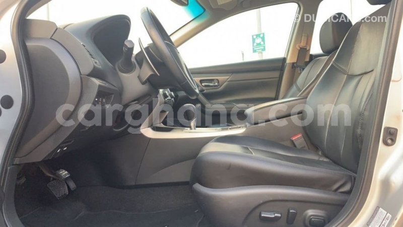 Big with watermark nissan altima ashanti import dubai 39303