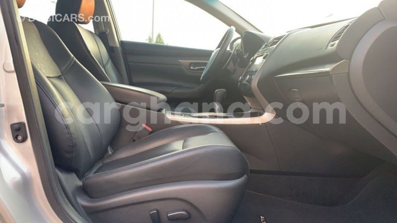 Big with watermark nissan altima ashanti import dubai 39303