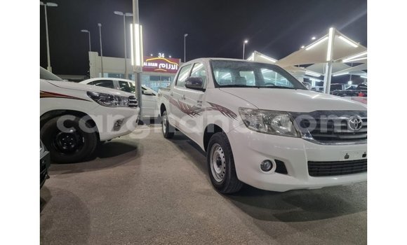 Ra Imported Toyota Hilux funfun Ọkọ̀ in Import - Dubai ni Ashanti Ra Imported Toyota Hilux funfun Ọkọ̀ in Import - Dubai ni Ashanti
