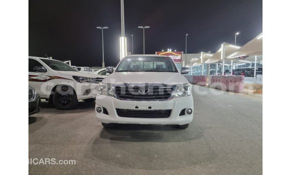 Ra Imported Toyota Hilux funfun Ọkọ̀ in Import - Dubai ni Ashanti Ra Imported Toyota Hilux funfun Ọkọ̀ in Import - Dubai ni Ashanti