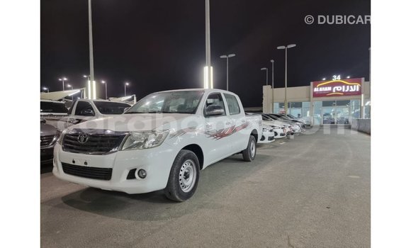 Ra Imported Toyota Hilux funfun Ọkọ̀ in Import - Dubai ni Ashanti Ra Imported Toyota Hilux funfun Ọkọ̀ in Import - Dubai ni Ashanti