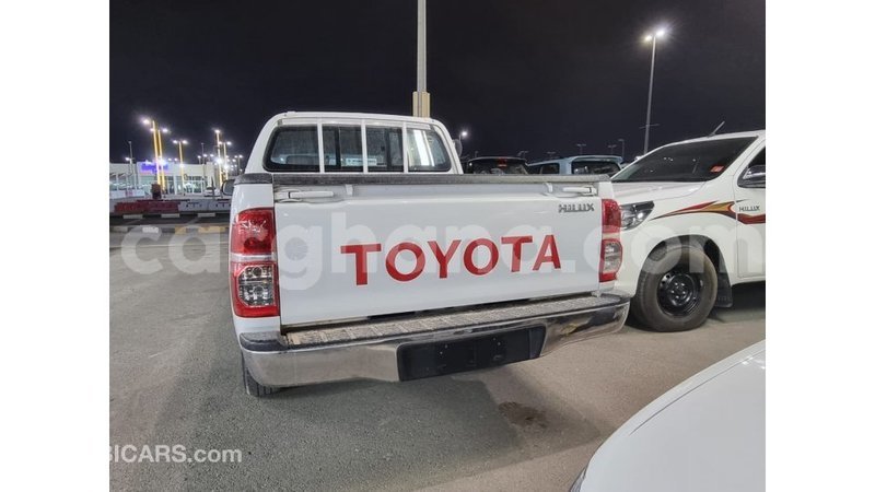 Big with watermark toyota hilux ashanti import dubai 39305