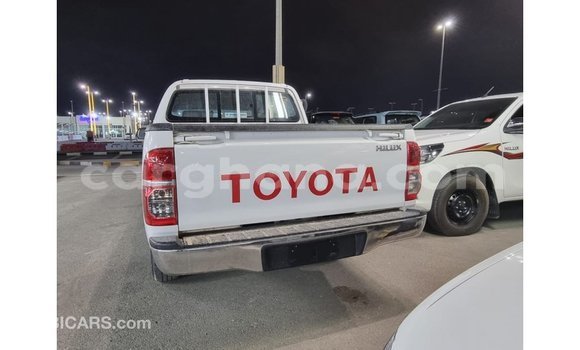 Ra Imported Toyota Hilux funfun Ọkọ̀ in Import - Dubai ni Ashanti Ra Imported Toyota Hilux funfun Ọkọ̀ in Import - Dubai ni Ashanti