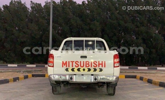 Ra Imported Mitsubishi L200 funfun Ọkọ̀ in Import - Dubai ni Ashanti Ra Imported Mitsubishi L200 funfun Ọkọ̀ in Import - Dubai ni Ashanti