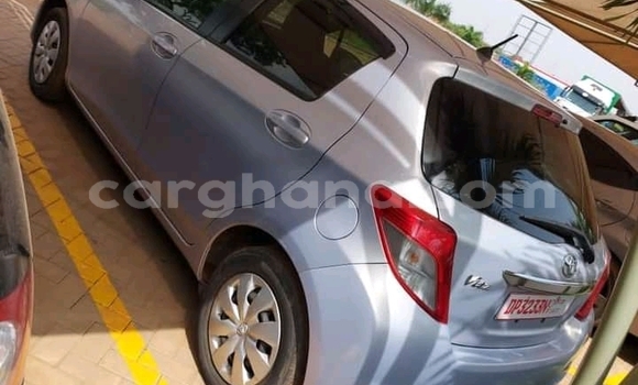 Buy Used Toyota Vitz Silver Car in Berekum in Brong-Ahafo