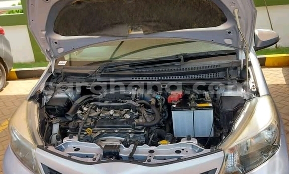 Ra Àlòkù Toyota Vitz Silver Ọkọ̀ in Berekum ni Brong-Ahafo Ra Àlòkù Toyota Vitz Silver Ọkọ̀ in Berekum ni Brong-Ahafo