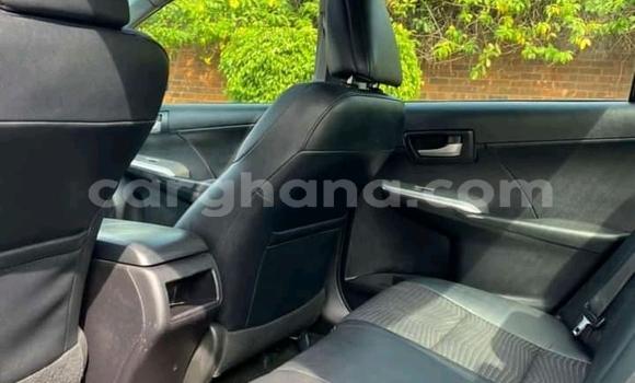 Ra Àlòkù Toyota Camry Red Ọkọ̀ in Accra ni Greater Accra Ra Àlòkù Toyota Camry Red Ọkọ̀ in Accra ni Greater Accra