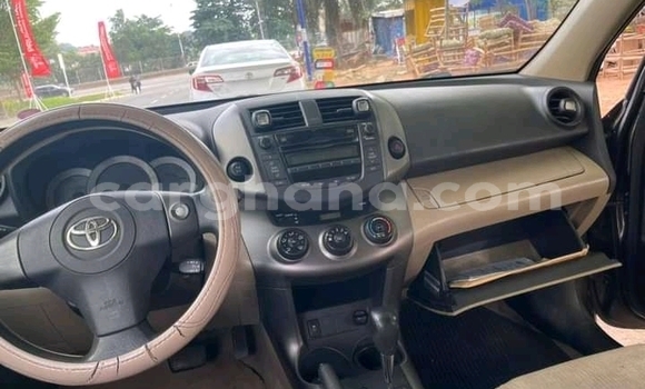 Ra Àlòkù Toyota RAV4 Miiran Ọkọ̀ in Accra ni Greater Accra Ra Àlòkù Toyota RAV4 Miiran Ọkọ̀ in Accra ni Greater Accra