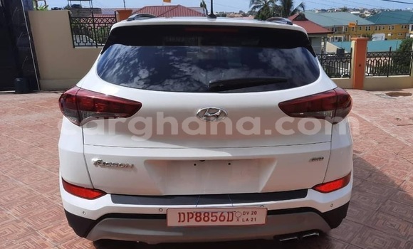Sayi Na hannu Hyundai Santa Fe White Mota in Sekondi–Takoradi Metropolitan a Yamma