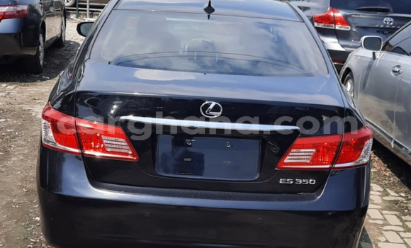 Ra Àlòkù Lexus ES Black Ọkọ̀ in Tema ni Greater Accra