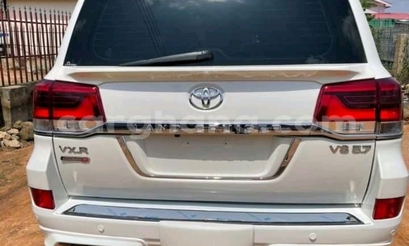 Sayi Na hannu Toyota Land Cruiser White Mota in Accra a Greater Accra Sayi Na hannu Toyota Land Cruiser White Mota in Accra a Greater Accra
