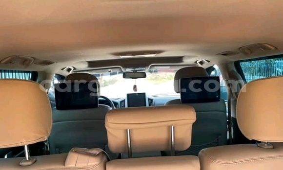 Sayi Na hannu Toyota Land Cruiser White Mota in Accra a Greater Accra Sayi Na hannu Toyota Land Cruiser White Mota in Accra a Greater Accra