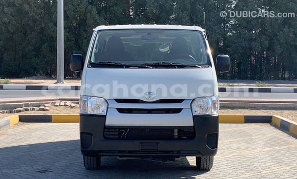 Ra Imported Toyota Hiace funfun Ọkọ̀ in Import - Dubai ni Ashanti Ra Imported Toyota Hiace funfun Ọkọ̀ in Import - Dubai ni Ashanti