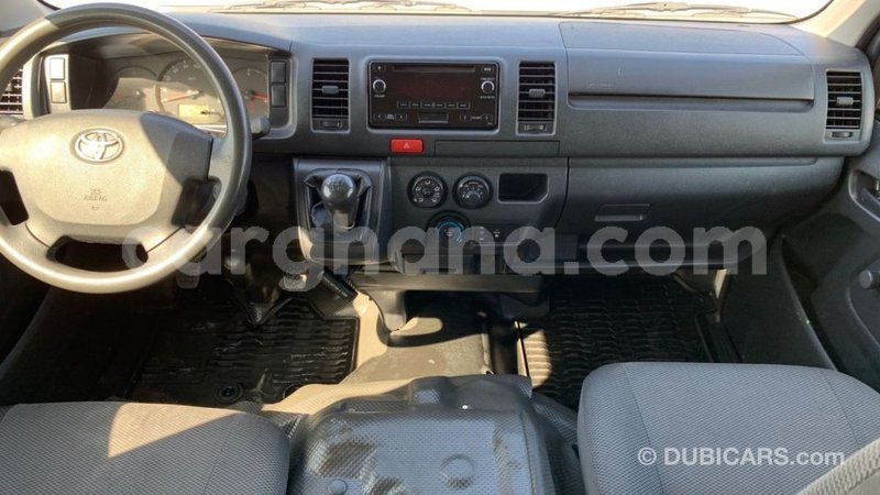 Big with watermark toyota hiace ashanti import dubai 39391