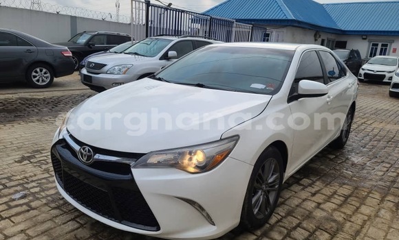 Buy Used Toyota Camry White Car in Tema in Greater Accra