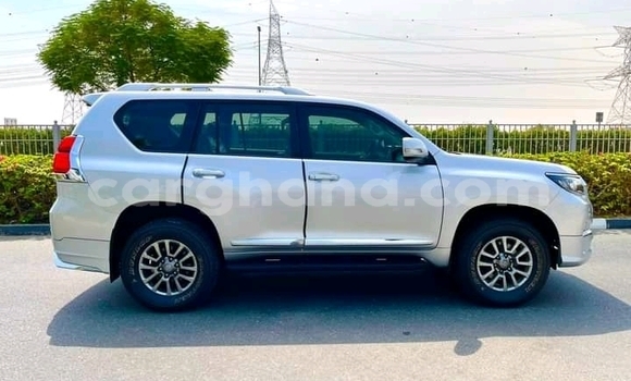 Buy Used Toyota Prado White Car in Accra in Greater Accra Buy Used Toyota Prado White Car in Accra in Greater Accra