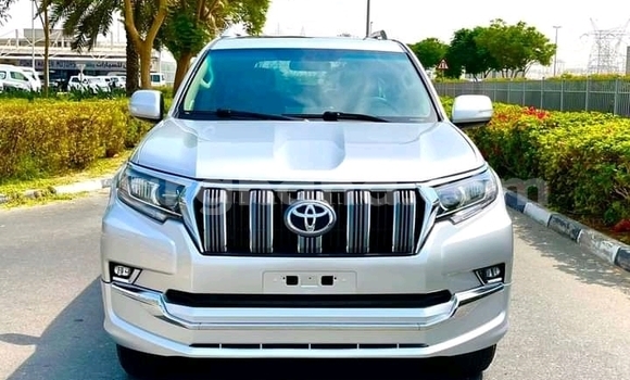 Buy Used Toyota Prado White Car in Accra in Greater Accra Buy Used Toyota Prado White Car in Accra in Greater Accra