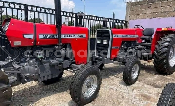Ra Àlòkù Mahindra CL Miiran Ọkọ̀ in Accra ni Greater Accra Ra Àlòkù Mahindra CL Miiran Ọkọ̀ in Accra ni Greater Accra