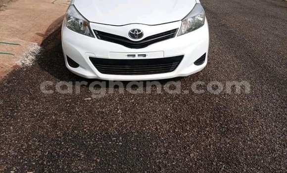 Buy Used Toyota Yaris White Car in Accra in Greater Accra Buy Used Toyota Yaris White Car in Accra in Greater Accra