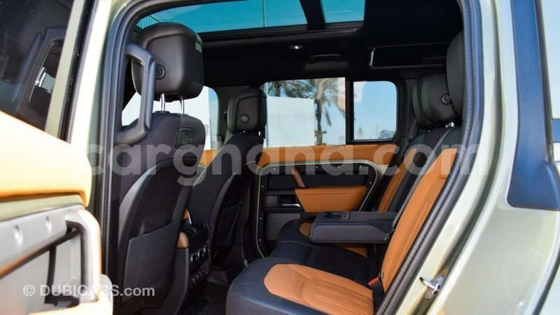 Big with watermark land rover defender ashanti import dubai 39427