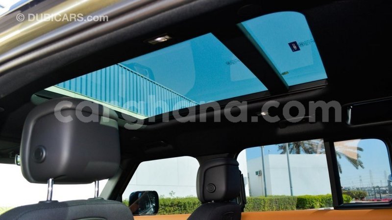 Big with watermark land rover defender ashanti import dubai 39427