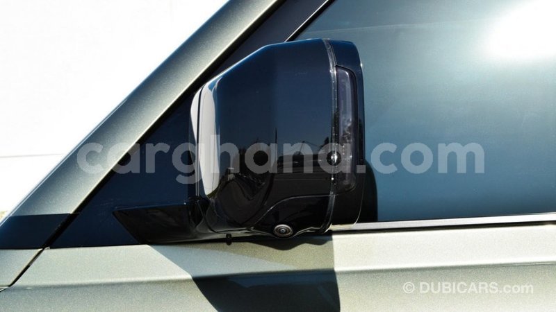 Big with watermark land rover defender ashanti import dubai 39427